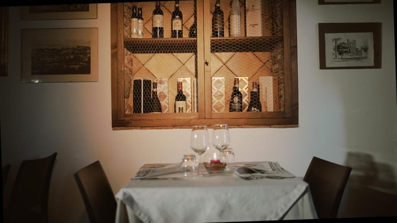 Le Corti - Dimora Storica Bed and Breakfast Polistena Exteriör bild