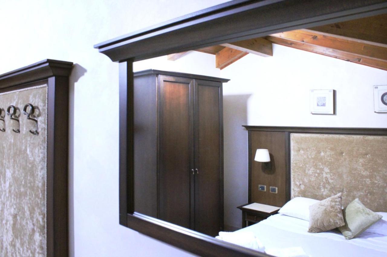 Le Corti - Dimora Storica Bed and Breakfast Polistena Exteriör bild